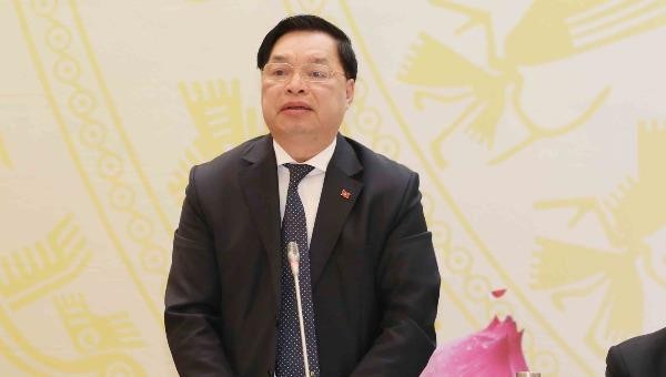 Ông Lê Mạnh Hùng, Phó Trưởng Ban Tuyên giáo Trung ương, Giám đốc Trung tâm báo chí Đại hội XIII của Đảng phát biểu tại buổi kiểm tra.