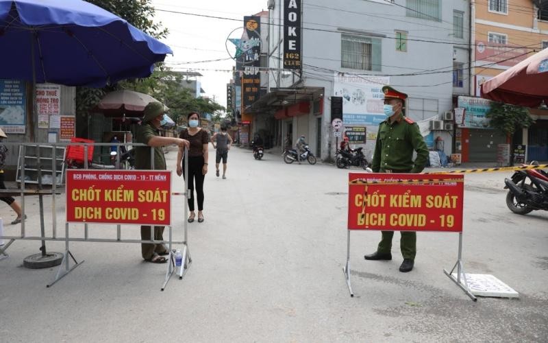 Chốt kiểm soát dịch COVID-19 tại thị trấn Nếnh (huyện Việt Yên, tỉnh Bắc Giang).
