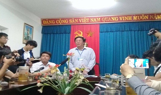 Ông Lê Sỹ Minh, Giám đốc sở TT&TT tỉnh Thừa Thiên – Huế chủ trì tại buổi làm việc với các cơ quan báo chí