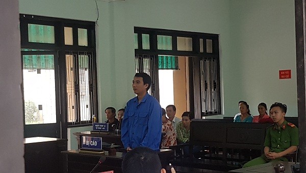 Bị cáo Phạm Văn Phong tại phiên tòa 