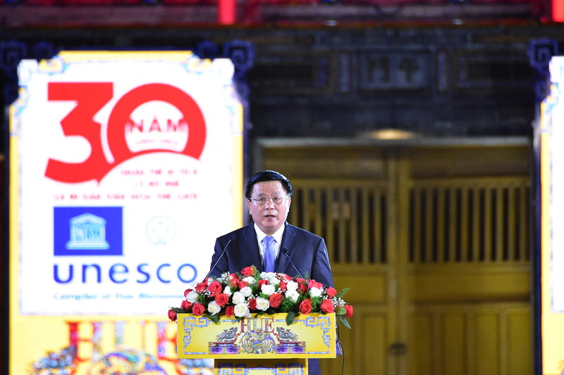 Ủy viên Bộ Chính trị, Giám đốc Học viện Chính trị quốc gia Hồ Chí Minh, Chủ tịch Hội đồng lý luận Trung ương Nguyễn Xuân Thắng phát biểu tại buổi lễ.