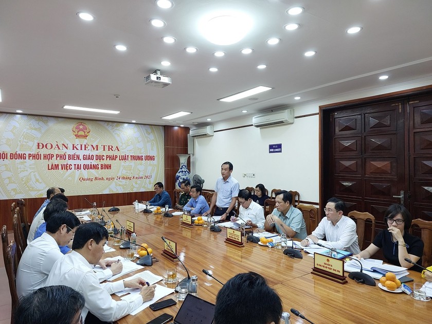 Đoàn Kiểm tra Hội đồng phối hợp PBGDPL trung ương làm việc tại Quảng Bình ảnh 3