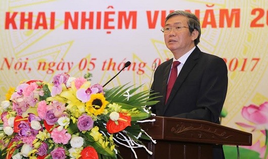 Ông Đinh Thế Huynh phát biểu tại hội nghị.