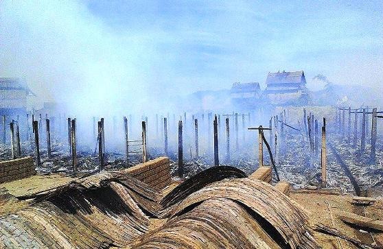 Cháy lớn giữa trưa, làng nghề bị thiêu rụi, thiệt hại hơn 20 tỷ đồng