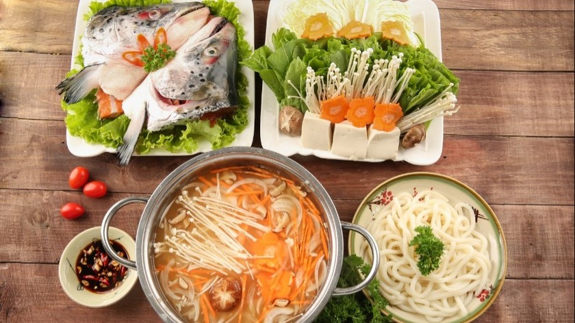 Lẩu Cá Hồi, Món Ăn Hút Khách Trong Sương Tuyết Giá Lạnh Ở Sapa | Báo Pháp  Luật Việt Nam Điện Tử