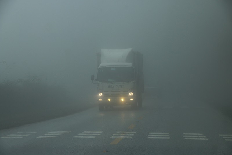 Hiểm họa sương mù trên Quốc lộ 6 đoạn Hòa Bình - Sơn La