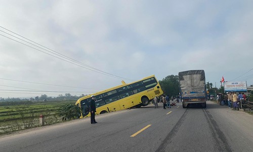 Hiện trường vụ tai nạn ở Quảng Trị.