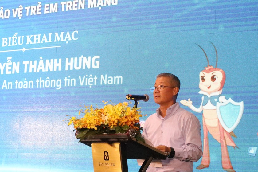 Chủ tịch VNISA Nguyễn Thành Hưng phát biểu tại chương trình.

