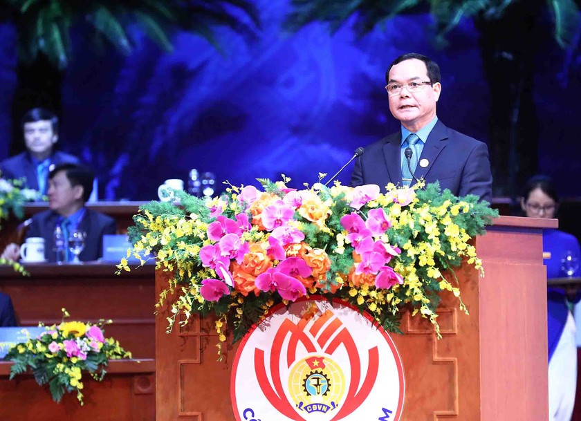 Chủ tịch Tổng Liên đoàn lao động Việt Nam Nguyễn Đình Khang phát biểu.
