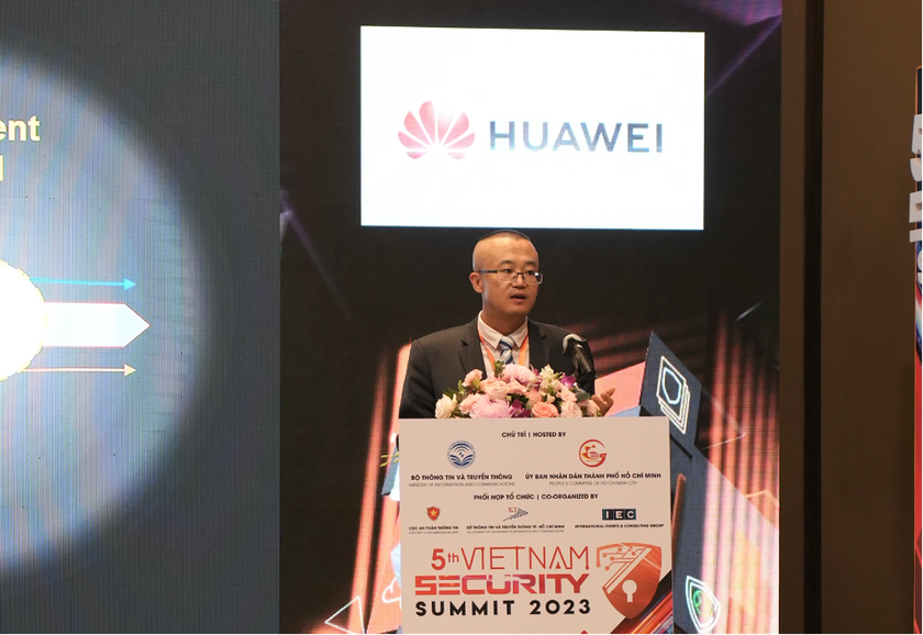 Ông Li Hai - Giám đốc An ninh Bảo mật, Ban Quan hệ Chính phủ và Truyền thông của Huawei khu vực Châu Á - Thái Bình Dương phát biểu tại sự kiện