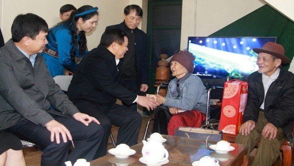 Ủy viên Bộ Chính trị Nguyễn Xuân Thắng thăm, chúc Tết tại Quảng Ninh ảnh 1