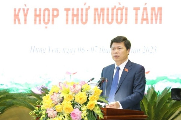 Phó Bí thư Thường trực Tỉnh ủy, Chủ tịch HĐND tỉnh Hưng Yên Trần Quốc Toản phát biểu tại kỳ họp.