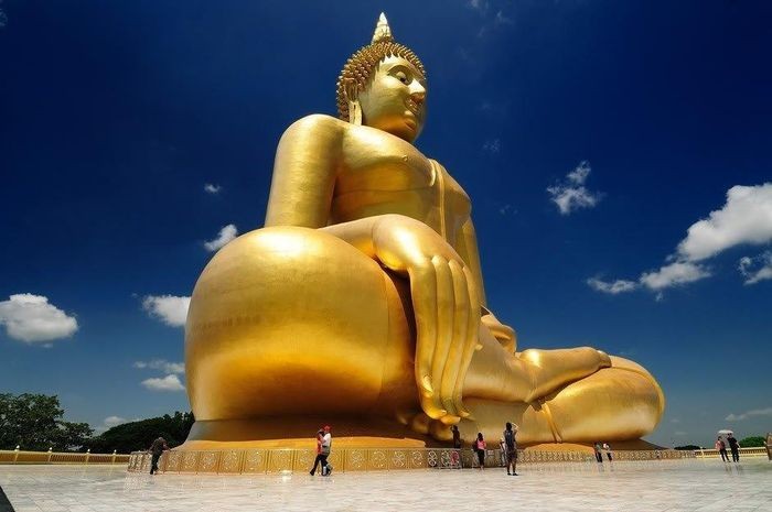 Bức tượng Phật khổng lồ ở Đông Nam Á