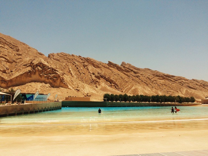 Dòng sông nhân tạo giữa lòng sa mạc UAE