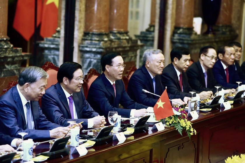 Chủ tịch nước Võ Văn Thưởng và Đoàn đại biểu Việt Nam tại cuộc hội kiến Tổng Bí thư, Chủ tịch Trung Quốc Tập Cận Bình.