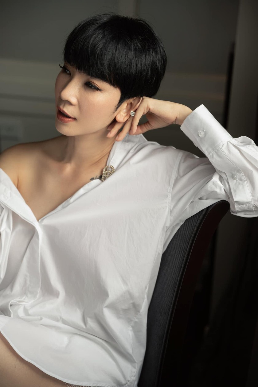 Hương Giang và hơn  người mẫu diễn show thời trang kép của Xuân Lan |  Báo Pháp luật Việt Nam điện tử