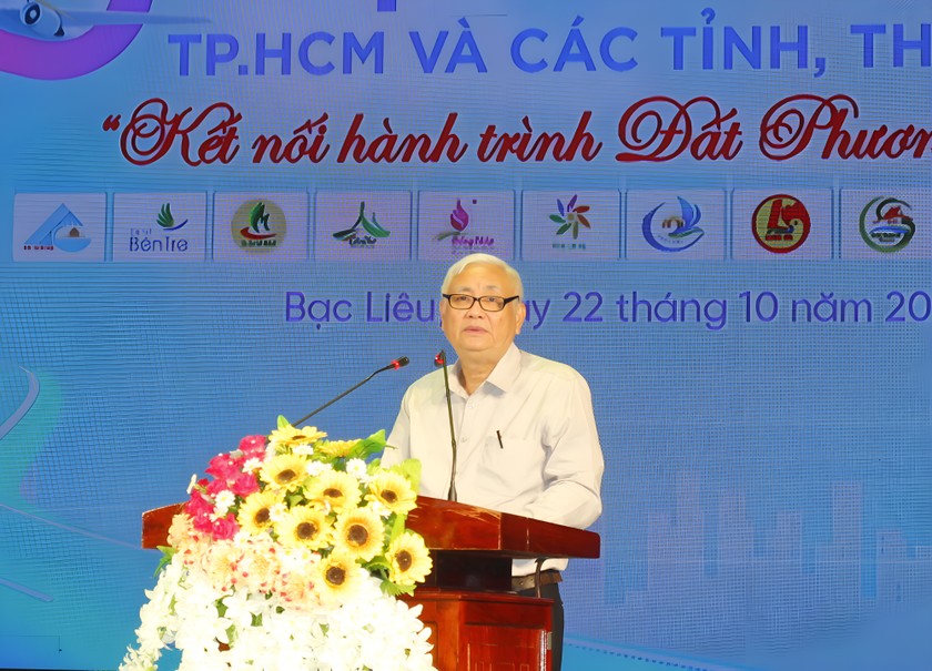 Ông Lê Thanh Phong - Phó Chủ tịch Thường trực Hiệp hội Du lịch Đồng bằng sông Cửu Long phát biểu tại Hội nghị. ảnh 3