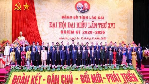 Ban Chấp hành Đảng bộ tỉnh Lào Cai khóa XVI, nhiệm kỳ 2020-2025 chính thức ra mắt tại Đại hội.