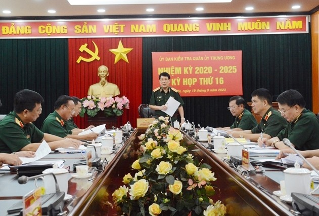 Đại tướng Lương Cường chủ trì kỳ họp thứ 16. Ảnh QĐND
