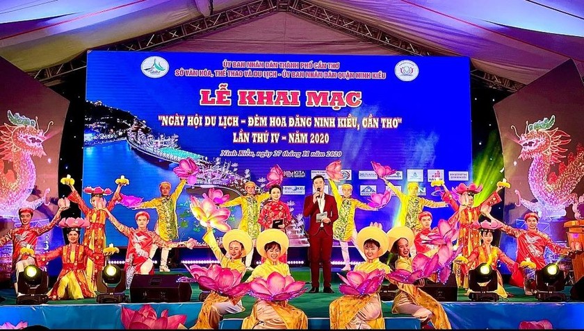 “Ngày hội Du lịch - Đêm Hoa đăng Ninh Kiều, Cần Thơ”: Khẳng định tiềm năng du lịch đô thị sông nước của vùng Đồng bằng sông Cửu Long