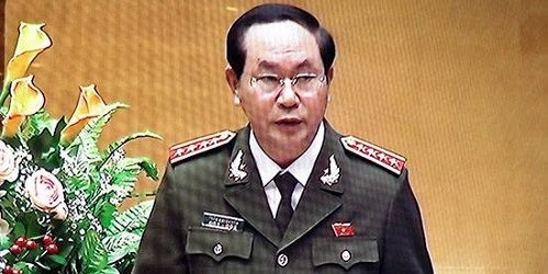Bộ trưởng Trần Đại Quang trình bày Báo cáo vềcủa Chính phủ về công tác phòng, chống tội phạm năm 2015 trước QH