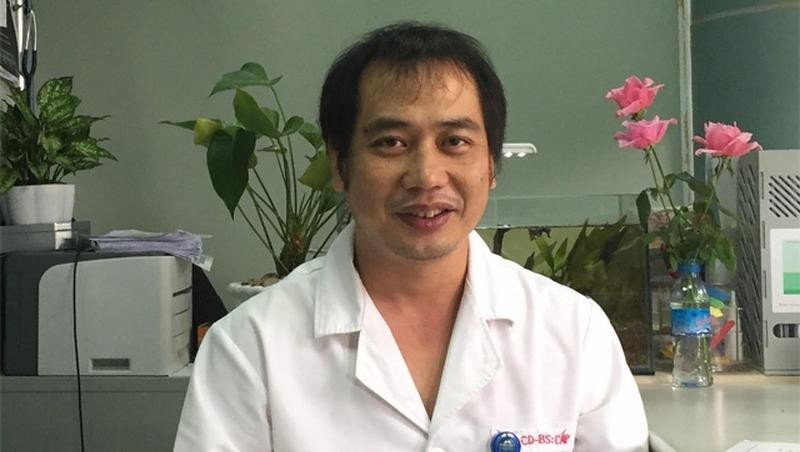 Bác sỹ Nguyễn Trung Cấp, Phó Giám đốc Bệnh viện bệnh nhiệt đới Trung ương.
