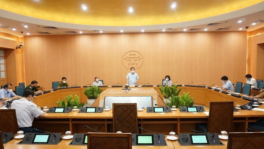 Cuộc họp trực tuyến của ban Thường Trực BCĐ phòng chống COVID-19 TP Hà Nội với các quận, huyện, phường, xã để triển khai các biện pháp chủ động khoanh vùng dập dịch chiều 31/5.