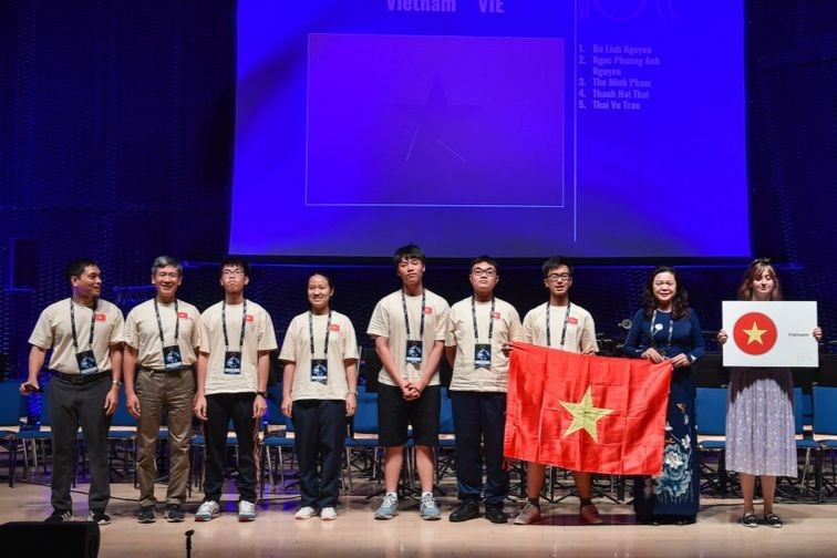 Đội tuyển Việt Nam tham dự Olympic Thiên văn và Vật lý thiên văn quốc tế năm 2023.