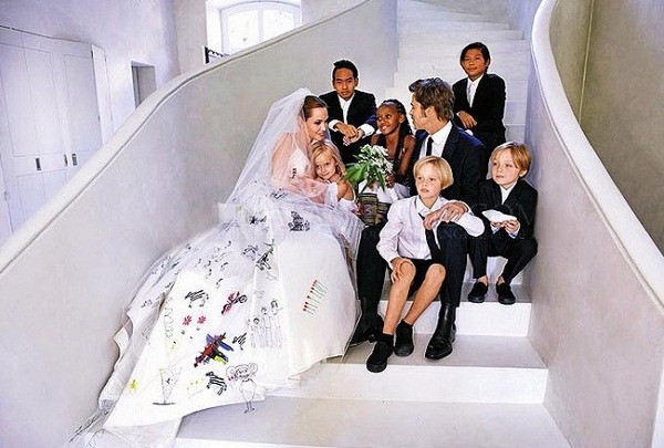 Brangelina got married at this villa.  photo 3