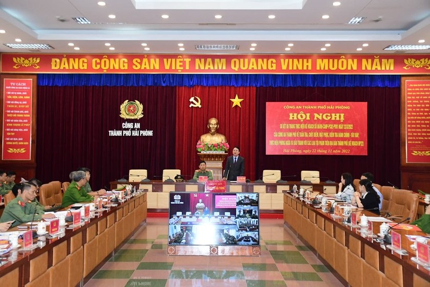 Phó Chủ tịch UBND TP Lê Khắc Nam phát biểu tại Hội nghị sơ kết HP-22.