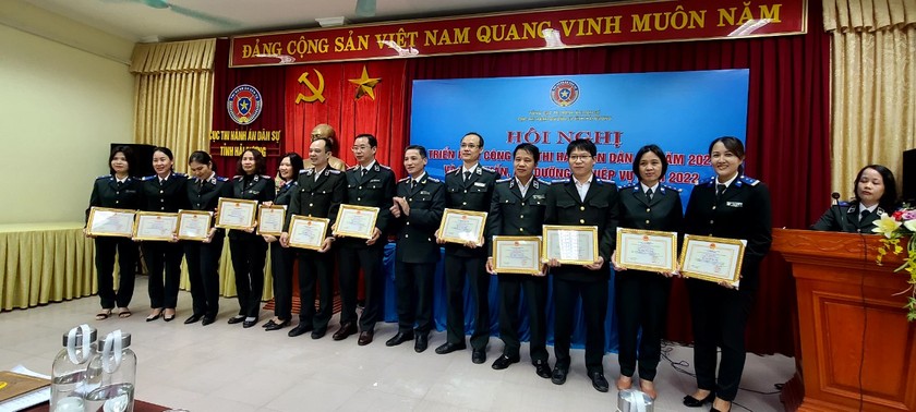 Nhiều tập thể thuộc Cục thi hành án dân sự tỉnh Hải Dương có thành tích xuất sắc.