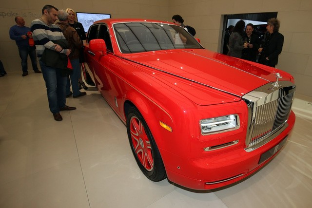 RollsRoyce chuyển xong 30 chiếc Phantom hàng thửa cho tỷ phú Hồng Kông