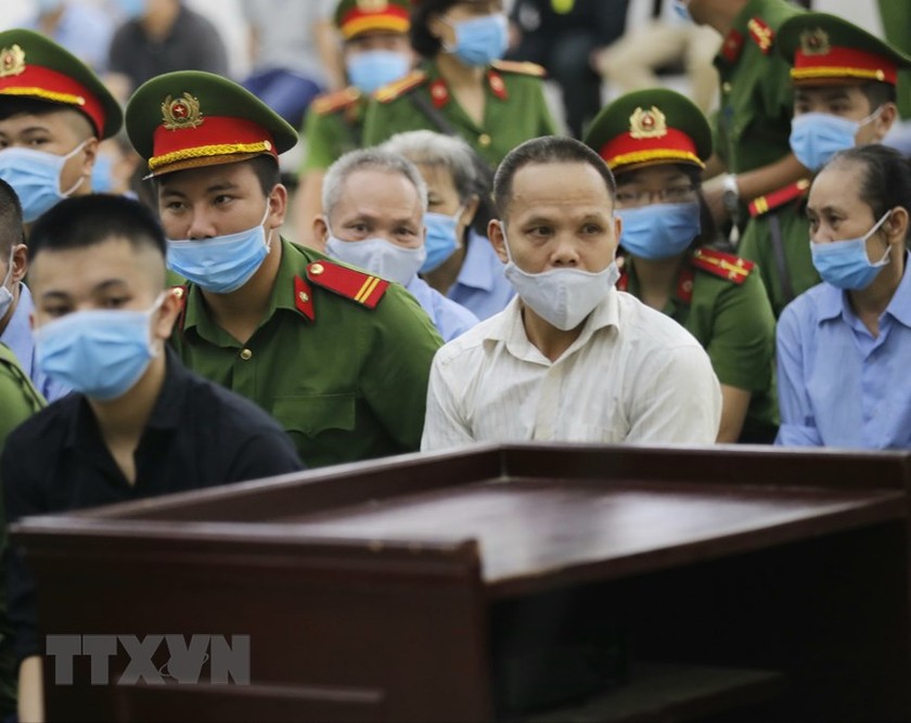 Hình ảnh phiên tòa xét xử sơ thẩm vụ án tại xã Đồng Tâm  Pháp luật   Vietnam VietnamPlus