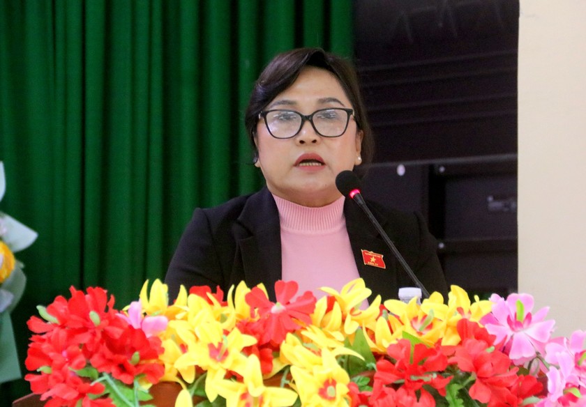 Bà Nguyễn Thị Kim Bé – Phó Trưởng Đoàn ĐBQH tỉnh Kiên Giang đánh giá cao những ý kiến và sự tâm huyết của cử tri đối với những vấn đề phát triển kinh tế - xã hội của địa phương
