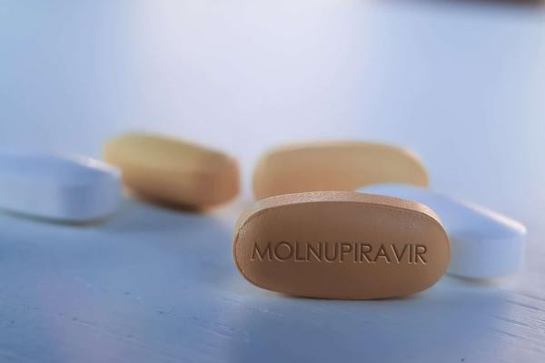 Lô thuốc kháng virus điều trị F0 - Molnupiravir về đến Việt Nam ...