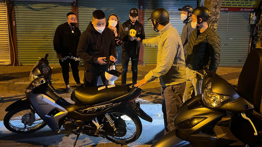 Cảnh sát 141 hoá trang xử lý thanh niên 'càn quấy' trên đường phố Hà Nội 