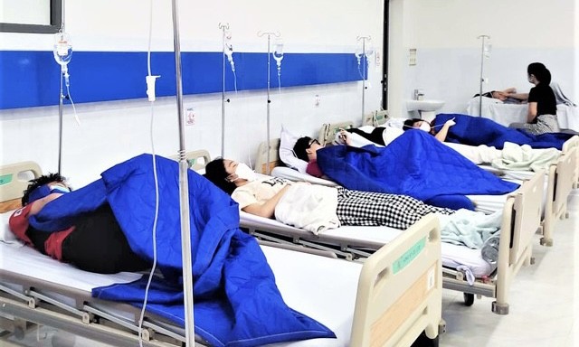 Vụ học sinh ngộ độc tại trường Ischool Nha Trang: Đã khởi tố vụ án hình sự 