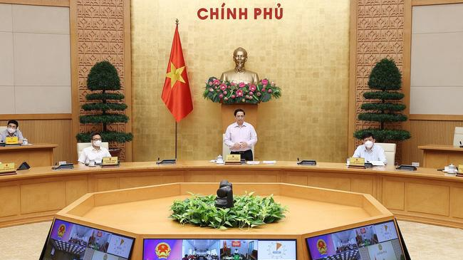 Thủ tướng chủ trì họp trực tuyến với Tiền Giang và Kiên Giang.