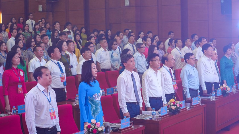 Các Lãnh đạo Bộ và Công đoàn Viên chức Việt Nam dự Đại hội phiên làm việc sáng 25/7. (Ảnh Phương Mai)