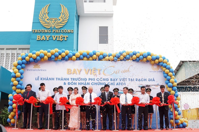 Việt Nam chính thức được phép đào tạo phi công dân dụng 