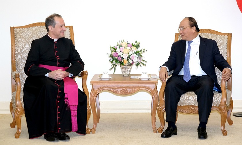 Thủ tướng Chính phủ tại buổi tiếp Thứ trưởng Bộ Ngoại giao Tòa thánh Antoine Camilleri