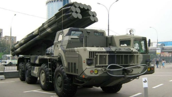 Hệ thống pháo phản lực bắn loạt cho tên lửa Tornando-S của Nga.