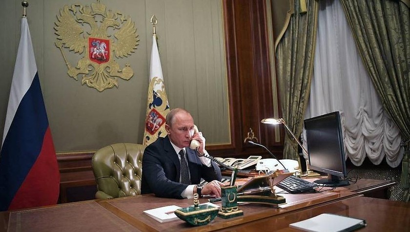  Tổng thống Nga Vladimir Putin điện đàm với người đồng cấp Ukraine Volodymyr Zelensky.