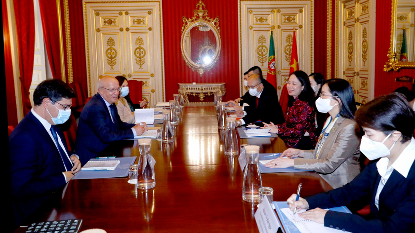 Phó Chủ tịch nước Võ Thị Ánh Xuân hội đàm với Bộ trưởng Ngoại giao Bồ Đào Nha Augusto Santos Silva.