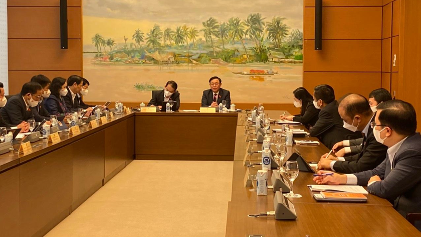Chủ tịch QH Vương Đình Huệ phát biểu tại phiên họp tổ.