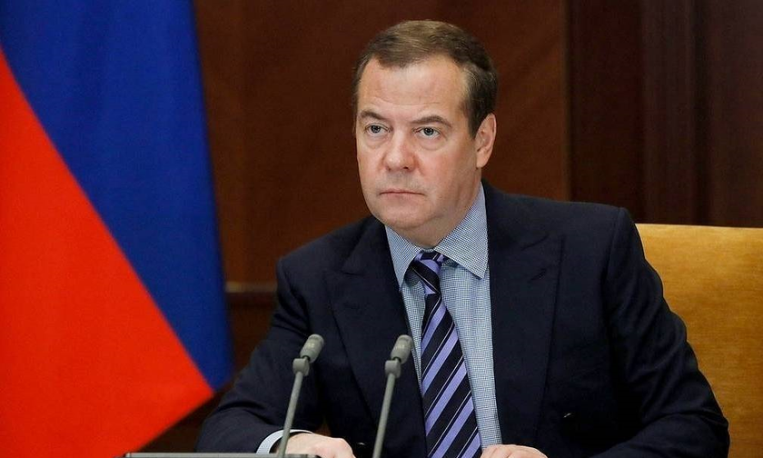 Ông Dmitry Medvedev, Phó Chủ tịch Hội đồng an ninh quốc gia, Phó Chủ tịch thứ nhất Ủy ban công nghiệp quân sự Nga.