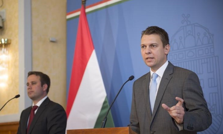 Nghị sỹ quốc hội kiêm Bộ trưởng Ngoại giao Hungary Tamas Menczer.