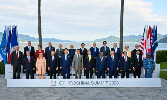 Thủ tướng Phạm Minh Chính cùng các nhà lãnh đạo các nước G7 mở rộng. Ảnh: VPCP
