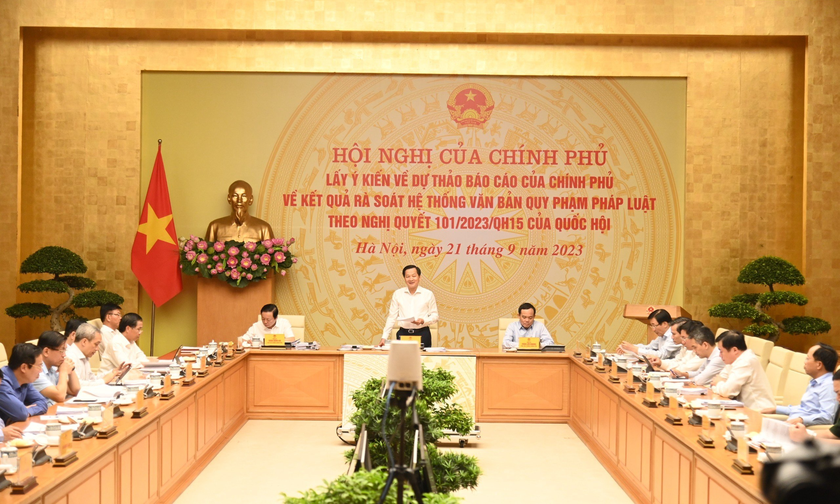 Phó Thủ tướng Lê Minh Khái phát biểu tại Hội nghị.