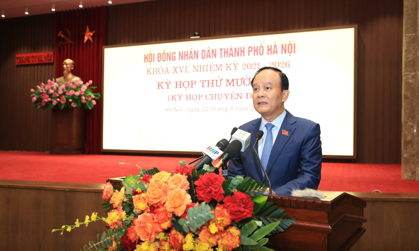 Chủ tịch HĐND TP Hà Nội Nguyễn Ngọc Tuấn phát biểu khai mạc kỳ họp.